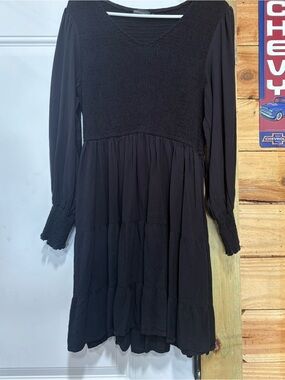 Women's Black Long-Sleeve Smocked Bodice Dress